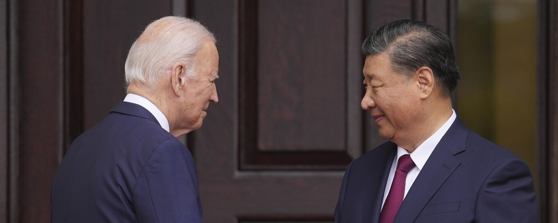 Tổng thống Mỹ Joe Biden và Chủ tịch Trung Quốc Tập Cận Bình bên lề Hội nghị thượng đỉnh APEC ở San Francisco - Sputnik Việt Nam, 1920, 10.06.2024