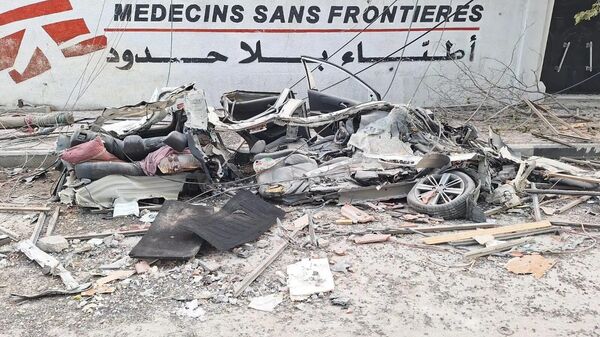 Đoàn di tản của Tổ chức Bác sĩ Không Biên giới (MSF) bị tấn công tại Gaza, Palestine - Sputnik Việt Nam