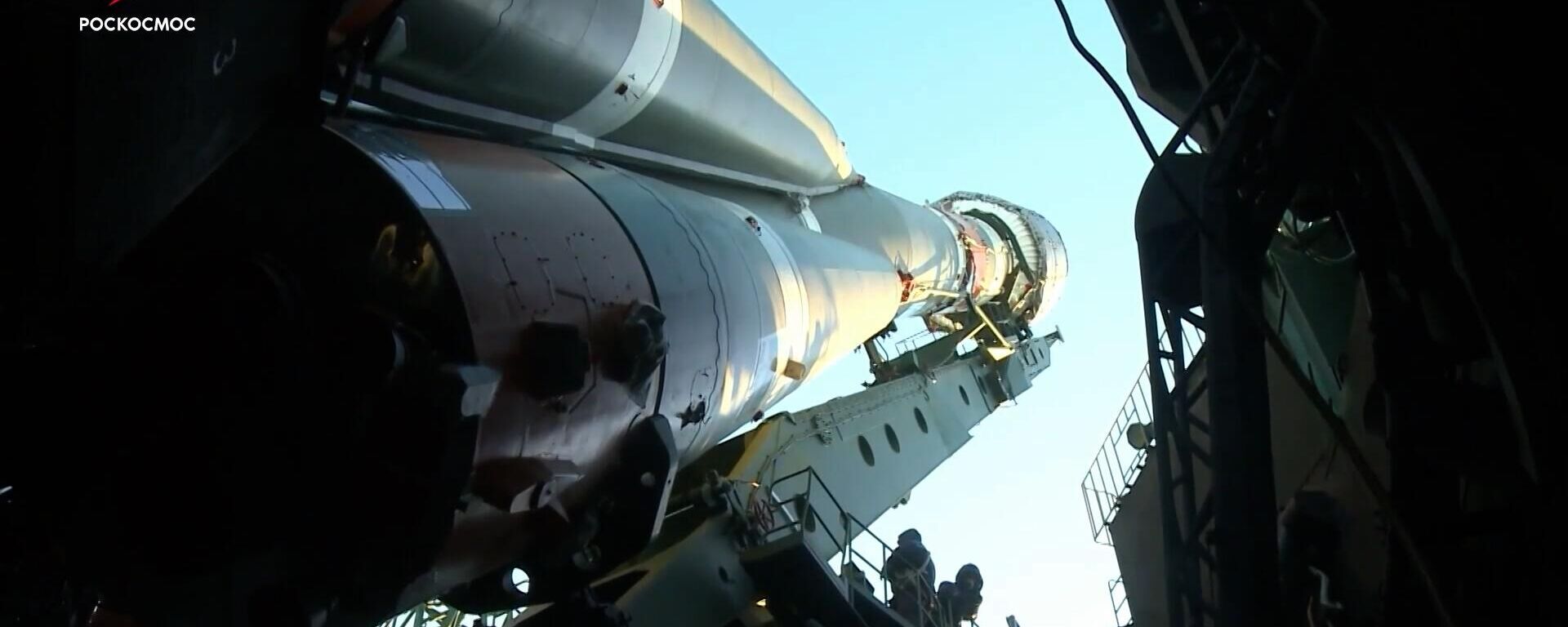 Roscosmos Đưa Tên Lửa Soyuz-2.1b cùng Vệ Tinh Arktika-M số 2 tới Baikonur - Sputnik Việt Nam, 1920, 15.12.2023