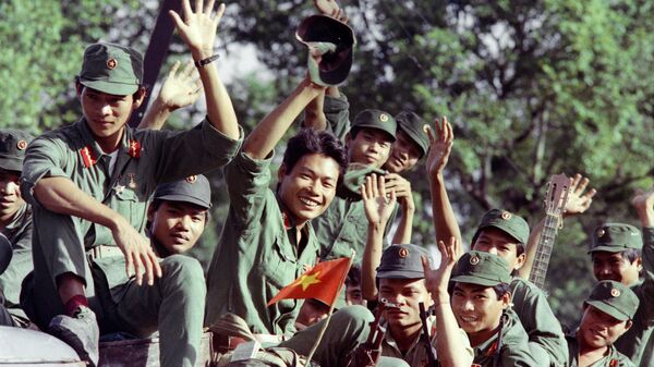 Bộ đội tình nguyện Việt Nam giúp giải phóng Campuchia khỏi chế độ diệt chủng Pol Pot - Sputnik Việt Nam