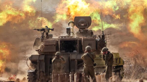 M109 của Quân đội Israel đang bắn gần biên giới với khu vực Gaza ở phía nam Israel - Sputnik Việt Nam