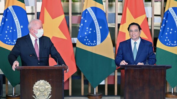 Cuộc họp báo của Tổng thống Brazil Luiz Lula da Silva và Thủ tướng Việt Nam Phạm Minh Chính - Sputnik Việt Nam