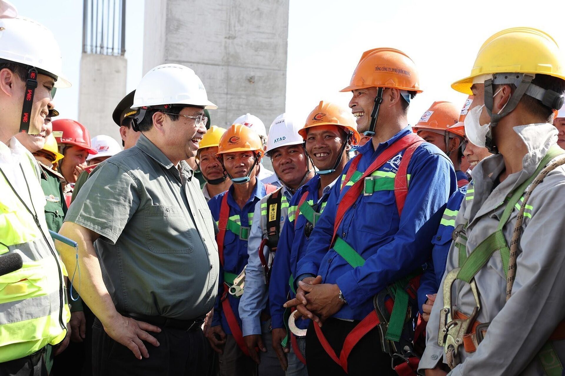 Thủ tướng Phạm Minh Chính thăm, kiểm tra tiến độ Dự án xây dựng Nhà ga hành khách T3, Cảng Hàng không Tân Sơn Nhất.  - Sputnik Việt Nam, 1920, 12.02.2024