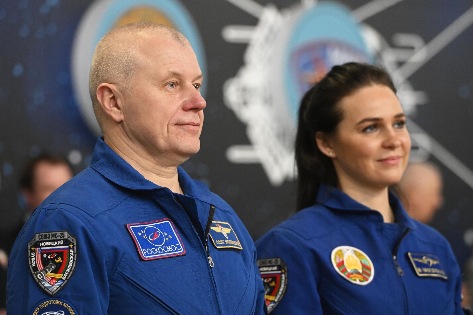 Nhà du hành vũ trụ Roscosmos Oleg Novitsky (Nga) và người tham gia chuyến bay vào vũ trụ Marina Vasilevskaya (Cộng hòa Belarus) - Sputnik Việt Nam, 1920, 01.03.2024