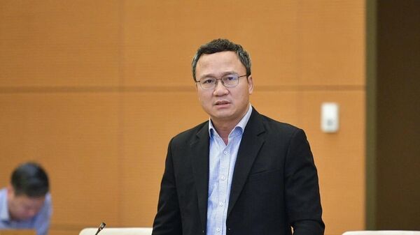Phó Chủ tịch chuyên trách Ủy ban ATGT Quốc gia Khuất Việt Hùng - Sputnik Việt Nam
