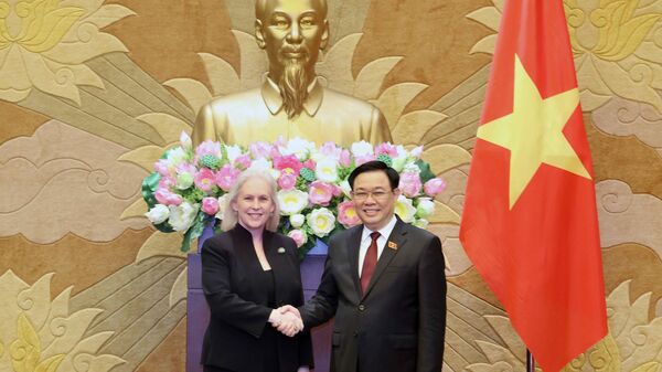 Chủ tịch Quốc hội tiếp Đoàn Nghị sĩ Thượng viện Hoa Kỳ - Sputnik Việt Nam