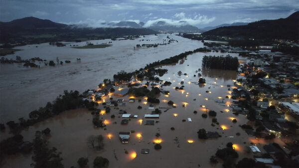 Khu vực bị ngập lụt ở thành phố Encantado, Brazil - Sputnik Việt Nam