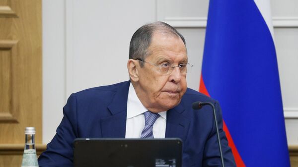 Quyền Bộ trưởng Ngoại giao LB Nga Sergei Lavrov phát biểu tại cuộc họp của Ủy ban các vấn đề quốc tế của Hội đồng Liên bang Nga. - Sputnik Việt Nam