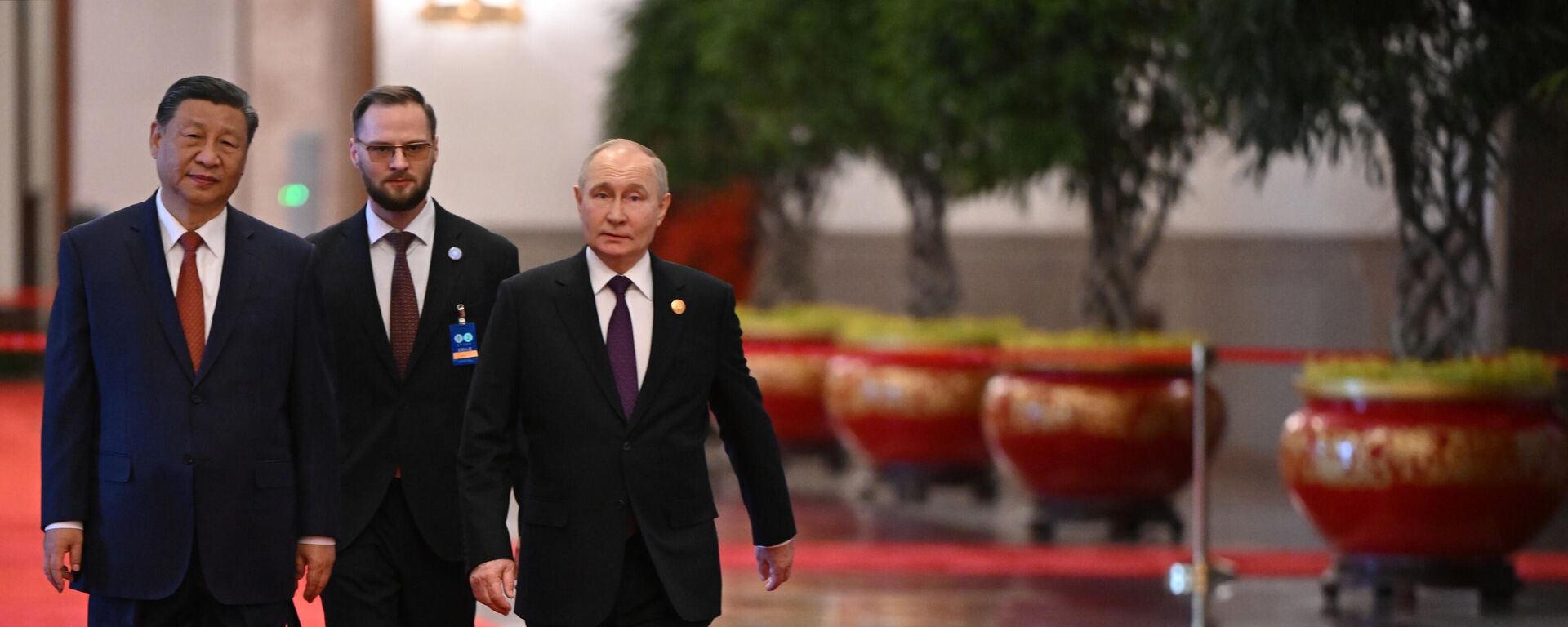 Nhà lãnh đạo Nga đến Trung Quốc trong chuyến thăm cấp nhà nước kéo dài hai ngày - Sputnik Việt Nam, 1920, 16.05.2024