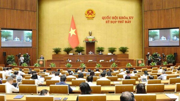 Quốc hội thảo luận về dự thảo Luật Công nghiệp quốc phòng, an ninh và động viên công nghiệp. 

 - Sputnik Việt Nam