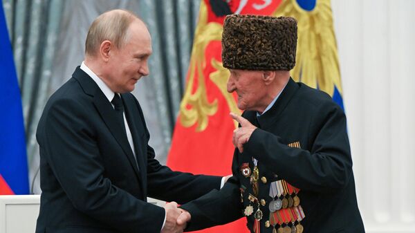 Tổng thống Vladimir Putin trao giải thưởng nhà nước cao nhất của Liên bang Nga - Sputnik Việt Nam