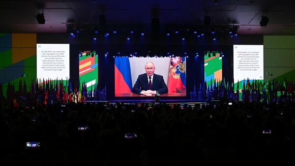 Tổng thống Nga Vladimir Putin phát biểu tại lễ khai mạc BRICS Games ở Kazan - Sputnik Việt Nam