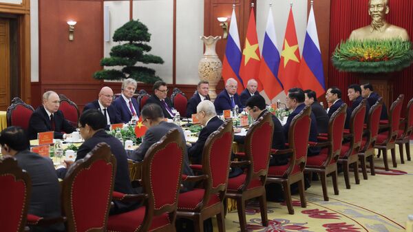 Ông Putin: Nga đánh giá cao lập trường cân bằng của Việt Nam trong các vấn đề quốc tế cấp bách