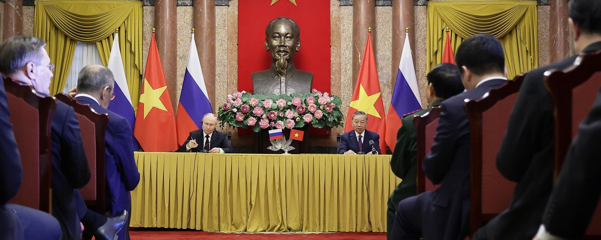 Chuyến thăm cấp nhà nước của Vladimir Putin tới Việt Nam - Sputnik Việt Nam, 1920, 20.06.2024