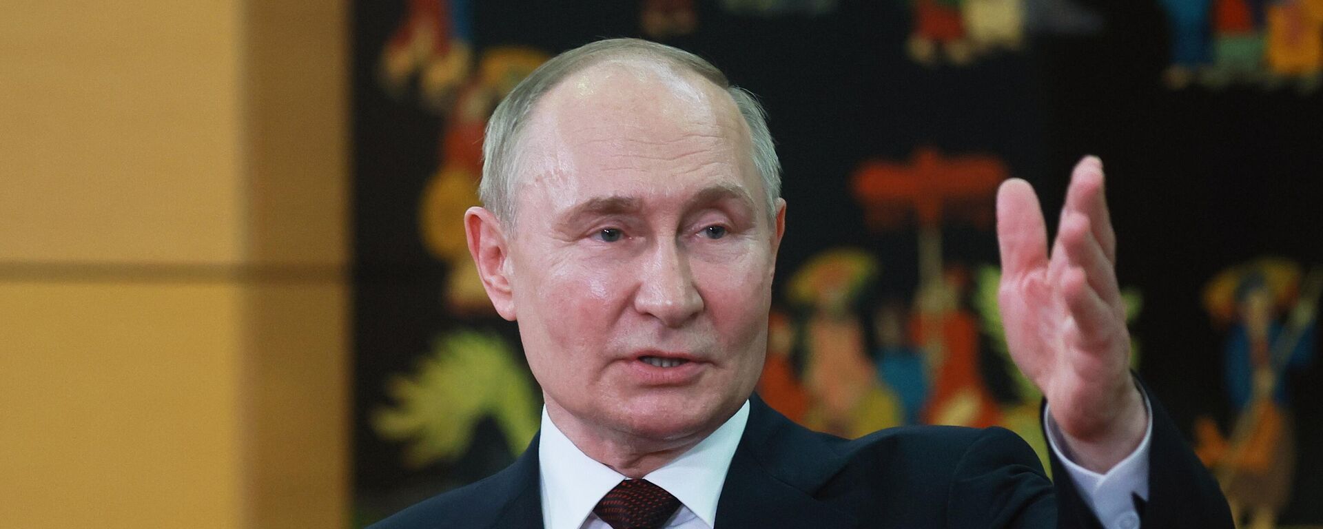 Tổng thống Nga Vladimir Putin họp báo tại Hà Nội   - Sputnik Việt Nam, 1920, 20.06.2024
