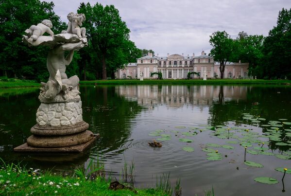 Cung điện Trung Hoa ở Công viên Oranienbaum thuộc Khu bảo tồn-Bảo tàng Quốc gia Peterhof mở cửa sau 20 năm trùng tu ở St. Petersburg - Sputnik Việt Nam