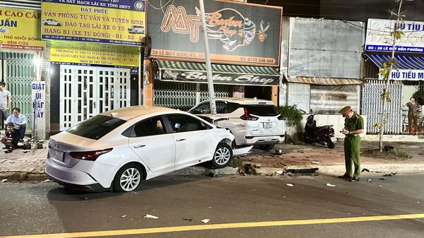 An toàn giao thông: Tại nạn giao thông nghiêm trọng tại Bà Rịa-Vũng Tàu làm 2 người chết, 5 người bị thương - Sputnik Việt Nam