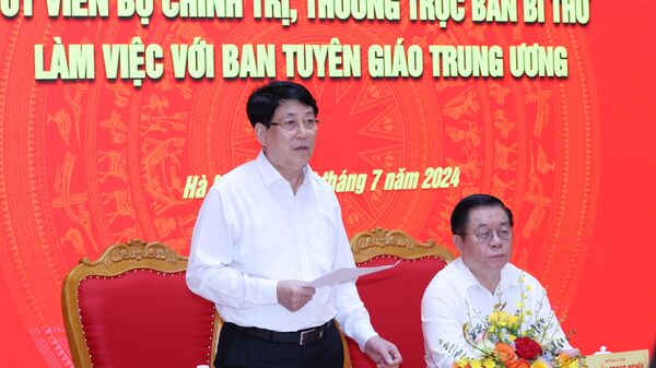 Đồng chí Lương Cường, Uỷ viên Bộ Chính trị, Thường trực Ban Bí thư phát biểu chỉ đạo buổi làm việc. - Sputnik Việt Nam