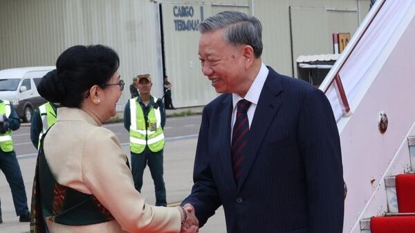Chủ tịch nước Tô Lâm bắt đầu chuyến thăm cấp Nhà nước tới CHDCND Lào   - Sputnik Việt Nam