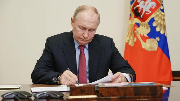 Tổng thống Vladimir Putin họp với các thành viên chính phủ - Sputnik Việt Nam