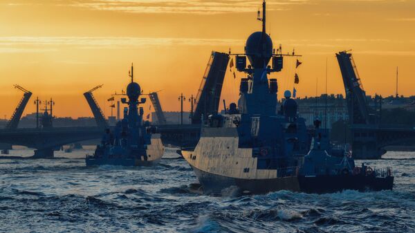 Корабли на первой репетиции морского парада ко дню ВМФ в Санкт-Петербурге - Sputnik Việt Nam