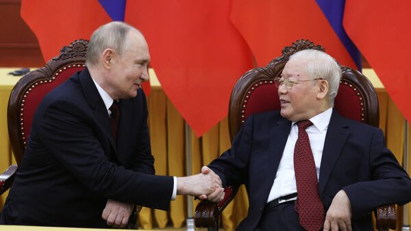 Tổng thống Nga Vladimir Putin và Tổng Bí thư Ban Chấp hành Trung ương Đảng Cộng sản Việt Nam Nguyễn Phú Trọng - Sputnik Việt Nam