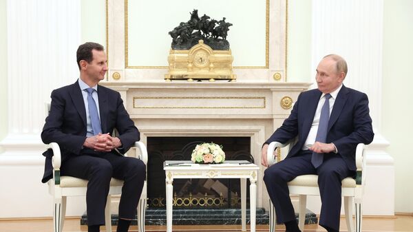 Tổng thống Nga Vladimir Putin và Tổng thống Syria Bashar Assad - Sputnik Việt Nam