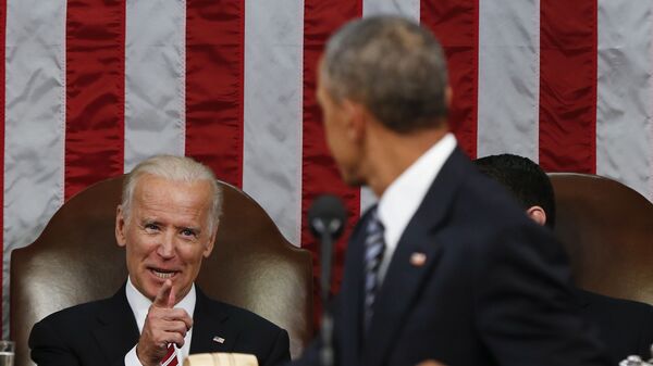 Phó Tổng thống Hoa Kỳ Joe Biden và Tổng thống Barack Obama tại Washington - Sputnik Việt Nam
