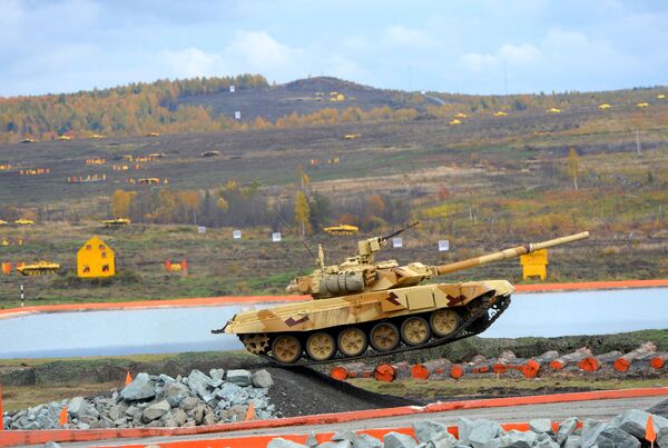 Xe tăng T-90 tại Triển lãm vũ khí Nga “Russian Expo Arms-2013” - Sputnik Việt Nam