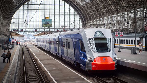 Xe lửa điện mới ở ga Kievsky của Matxcơva - Sputnik Việt Nam