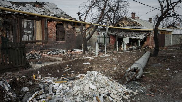 Ngôi làng Donbass bị tàn phá - Sputnik Việt Nam