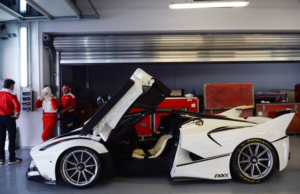 Xe Ferrari FXX-K ở đường đua Sochi, sự kiện Ferrari Racing Days - Sputnik Việt Nam