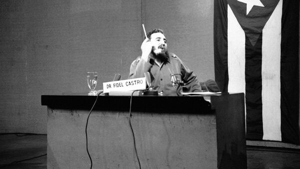 Fidel Castro trong buổi phát thành dành cho nhân dân Cuba - Sputnik Việt Nam