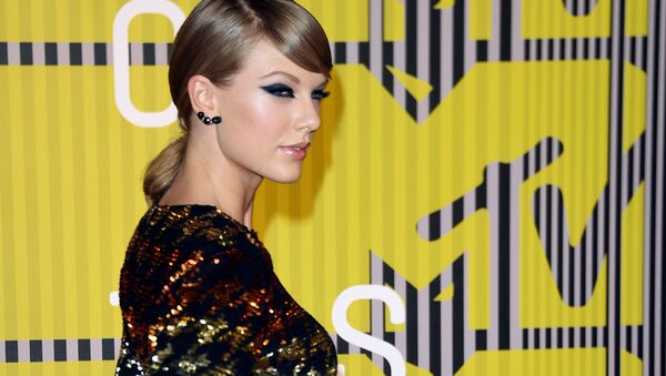 Taylor Swift biểu diễn tại lễ trao giải MTV Video Music Award - Sputnik Việt Nam