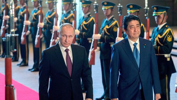 Vladimir Putin và Shinzo Abe - Sputnik Việt Nam