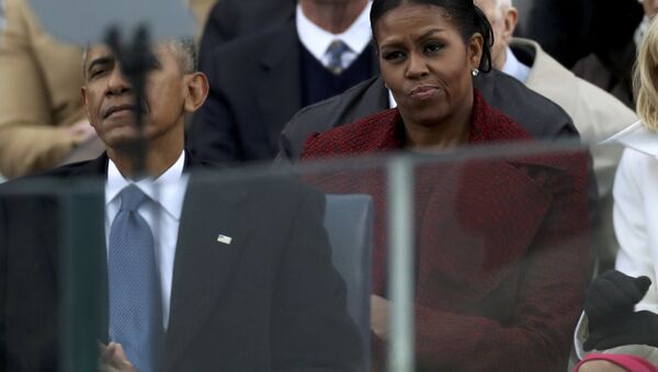 Biểu cảm trên khuôn mặt bà Michelle Obama thành đề tài bàn tán trong mạng xã hội - Sputnik Việt Nam