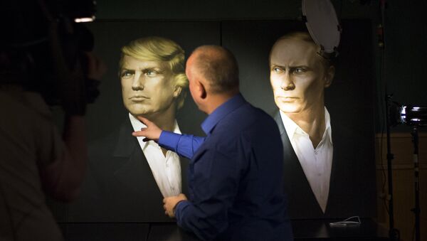Chân dung tổng thống Mỹ Donald Trump và Tổng thống Nga Vladimir Putin trong quán rượu Jack Union tại Moskva - Sputnik Việt Nam