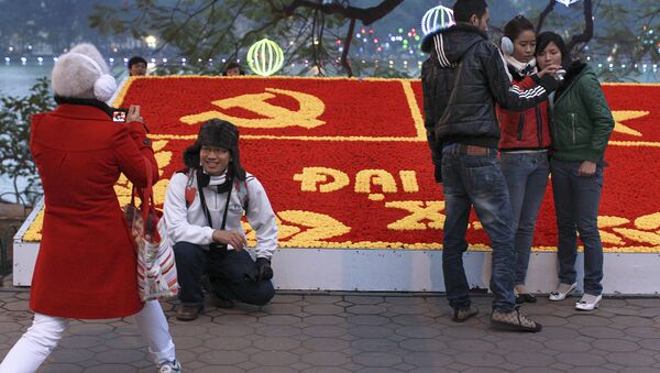 Người Việt trên đường phố Hà Nội,  trước Đại hội Đảng toàn quốc của Việt Nam - Sputnik Việt Nam