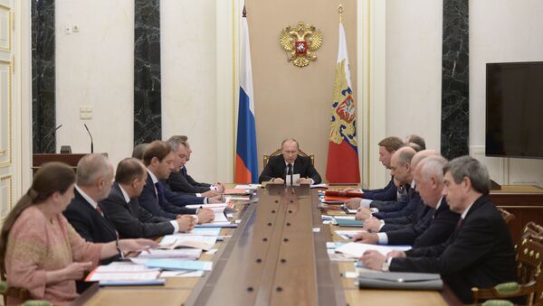 Tổng thống Nga Vladimir Putin chủ trì phiên họp Ủy ban về hợp tác kỹ thuật quân sự Nga và các nước ngoài - Sputnik Việt Nam