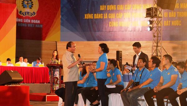 Thủ tướng trực tiếp đối thoại với công nhân tại Đà Nẵng - Sputnik Việt Nam