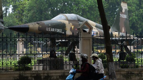 Máy bay tiêm kích chiến đấu F-5 trong Bảo tàng Quân đội tại Hà Nội - Sputnik Việt Nam