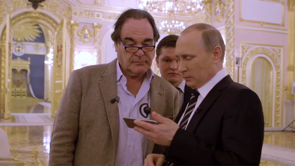 Phim của đạo diễn điện ảnh Mỹ Oliver Stone Phỏng vấn với Vladimir Putin - Sputnik Việt Nam