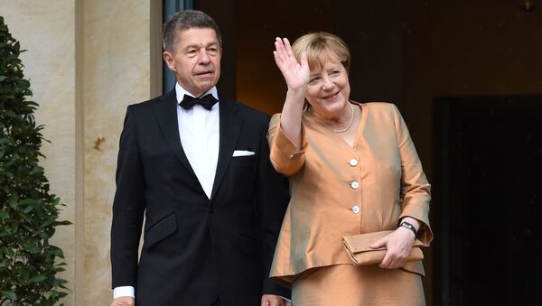 Thủ tướng Đức Angela Merkel trong kỳ nghỉ cùng chồng là ông Joachim Sauer - Sputnik Việt Nam