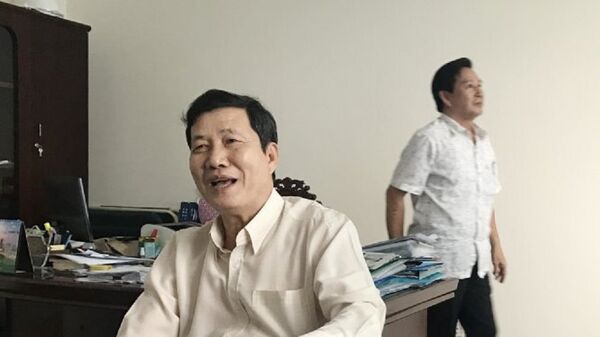 Ông Nguyễn Quốc Việt (trái), phó trưởng BCĐ Tây Nam bộ và ông Nguyễn Thanh Hải, nguyên chánh Văn phòng BCĐ Tây Nam bộ, hiện là phó chủ tịch Hội Bảo trợ bệnh nhân nghèo Tây Nam bộ - Sputnik Việt Nam