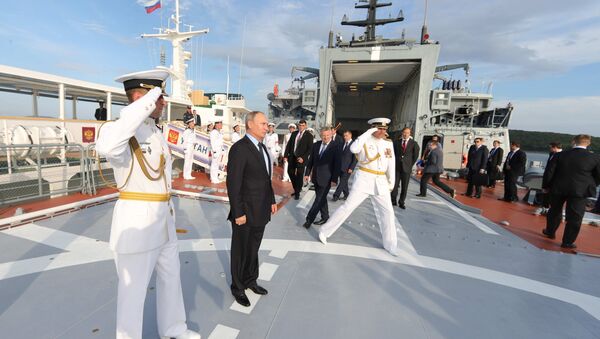 Tổng thống Putin thị sát tàu hộ tống Sovershennyi - Sputnik Việt Nam