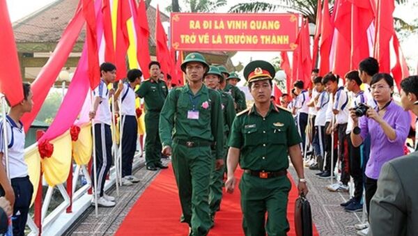 Thanh niên tỉnh Hậu Giang lên đường bảo vệ Tổ quốc ngày 3-3-2018. - Sputnik Việt Nam