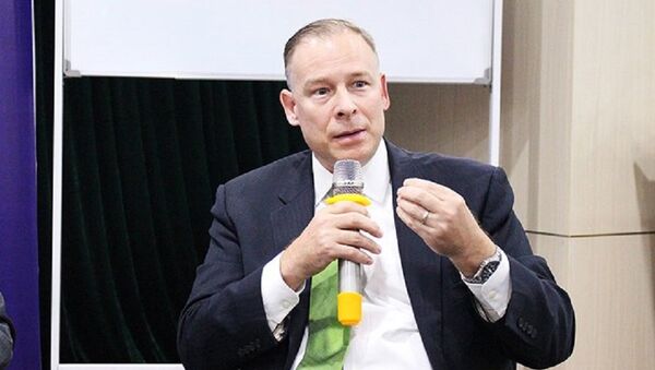 Ông Thomas Dougherty phát biểu tại Tọa đàm An ninh mạng: Kinh nghiệm quốc tế và Điều chỉnh chính sách ở Việt Nam (23/3). - Sputnik Việt Nam