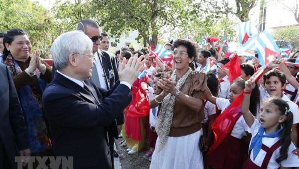Tổng Bí thư Nguyễn Phú Trọng gặp gỡ nhân dân và học sinh Cuba tại Tượng đài Hồ Chí Minh - Sputnik Việt Nam