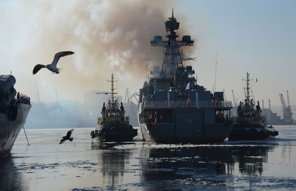 Đại chiến hạm chống tàu ngầm  “Đô đốc Tributs” của Hạm đội Thái Bình Dương neo đậu tại Vladivostok - Sputnik Việt Nam