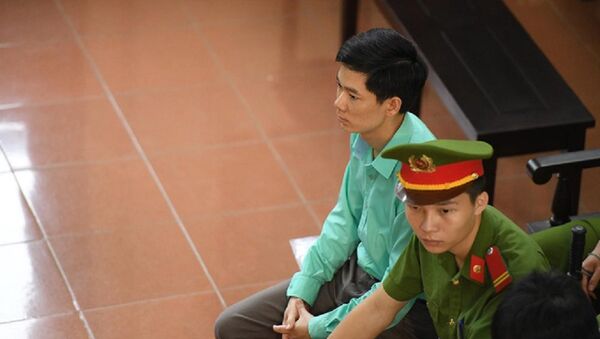 Bị can Hoàng Công Lương trong phiên xét xử sáng ngày 28/5. - Sputnik Việt Nam